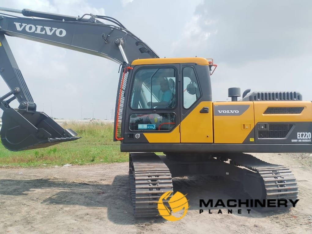 Volvo EC220 EC220 2024 2 Crawler Excavators image 3