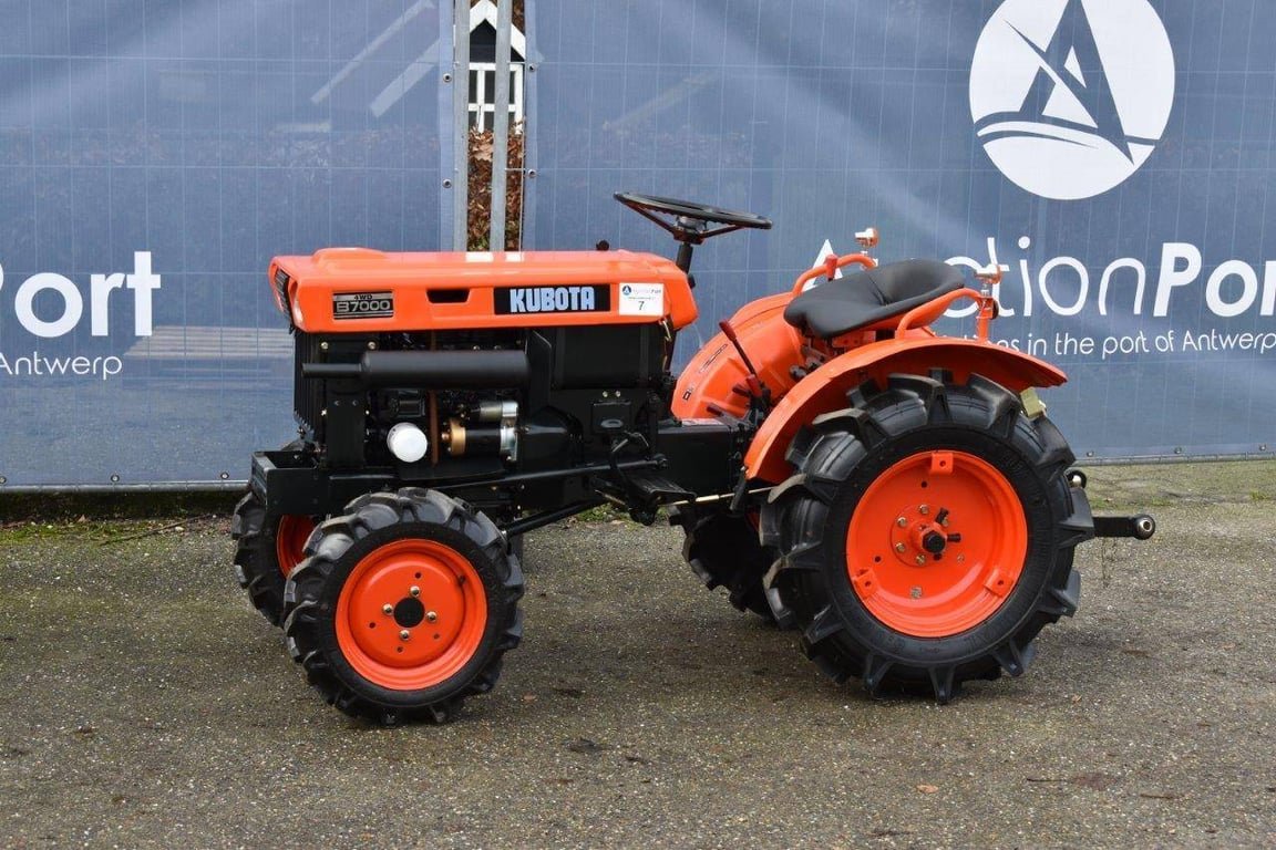 Mini tractor Kubota B7000 Diesel Refit B7000 1