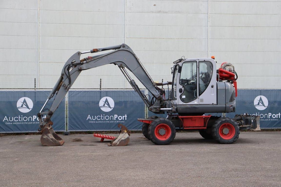 Wacker Neuson 9503 WD Diesel 2010 Wheel Excavator 2010 Neuson 9503 WD 2010 1 Wheel Loaders
