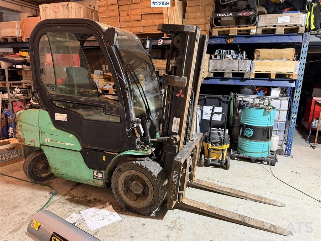 Mitsubishi FD30N forklift with side shift 2004 22159 FD30N forklift with side shift 2004 1 Forklift