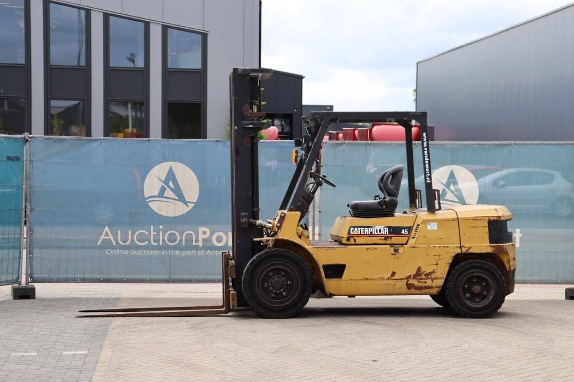 Forklift Caterpillar DP45 Diesel 4500kg 3.3m 1995 1995 DP45 1995 1 Forklift