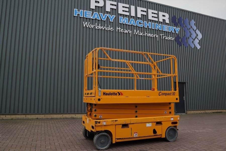 Haulotte Compact 10 Electric, 10m Working Height, 450kg Cap 2011 HAULOTTE - Compact 10 - 61855 Compact 10 Electric, 10m Wo...