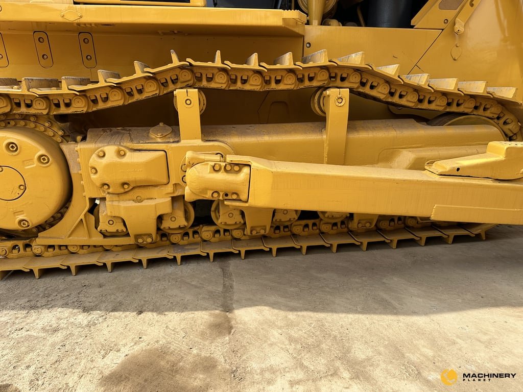 D155-5 Komatsu Dozer Original good condition D155-5 2018 1 Dozers