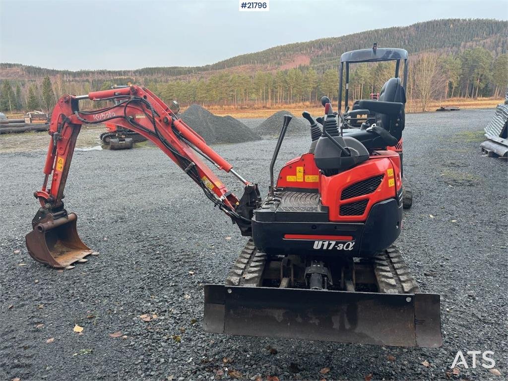 Kubota U17-3a Mini Excavator with Grading Bucket – Custom 2009 21796 U17-3a Mini Excavator with Grading Bucket – Custom 20...