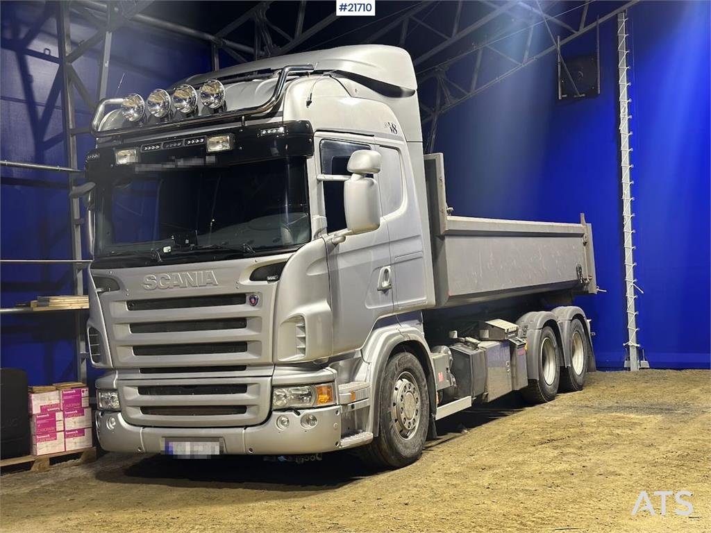 Scania R560 brøyterigget krokbil m / 20 T krok og kasse. 2008 21710 R560 brøyterigget krokbil m / 20 T krok og kasse. 2008...