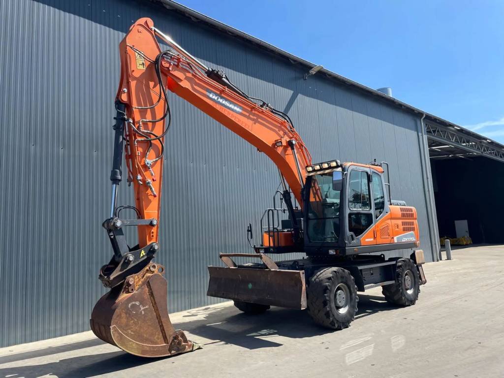 Doosan DX170W-5 2015 208063 DX170W-5 2015 1 Wheeled Excavators