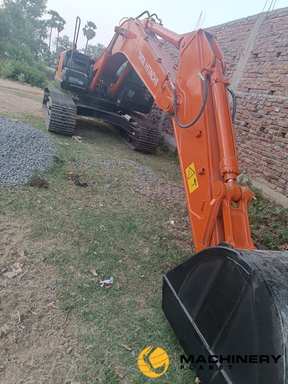 Tata Hitachi Zaxis 220LC 220LC 2024 2 Crawler Excavators