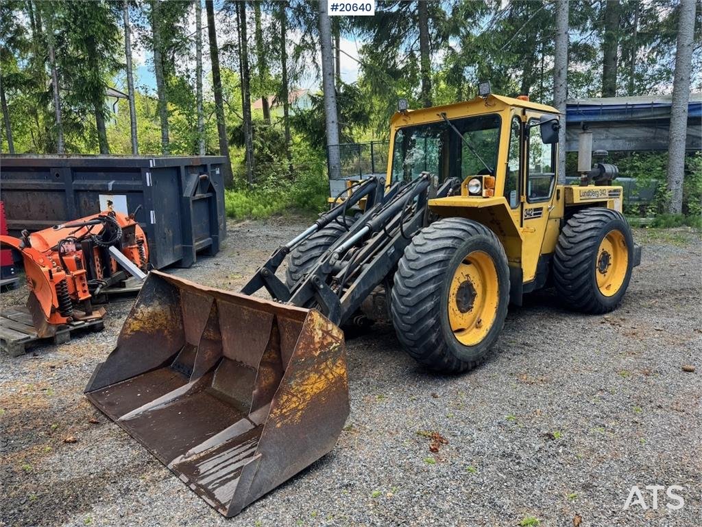 Lundberg 342 Wheel Loader w/ Bucket. 1983 20640 LUNDBERG 342 Wheel Loader w/ Bucket. 1983 1 Wheel Loaders