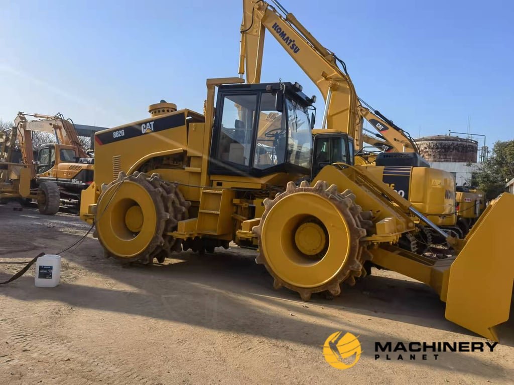 Caterpillar 826G Road Roller Original good price 826G 2018 1