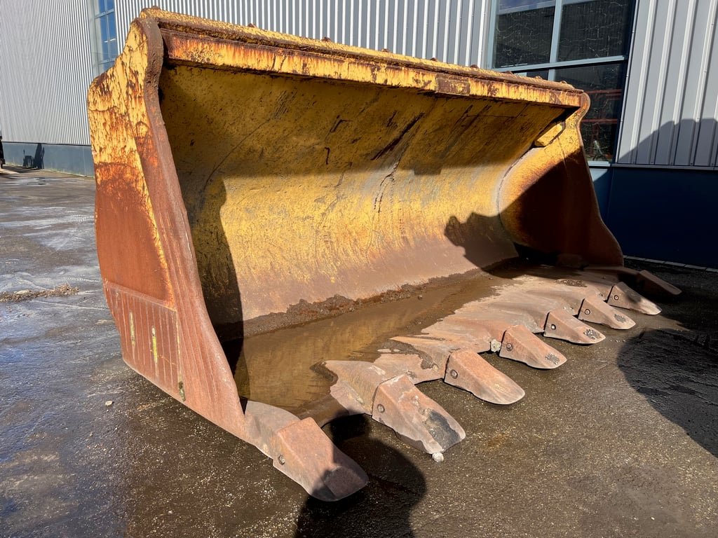 Caterpillar 990 2010 00033826 990 2010 1