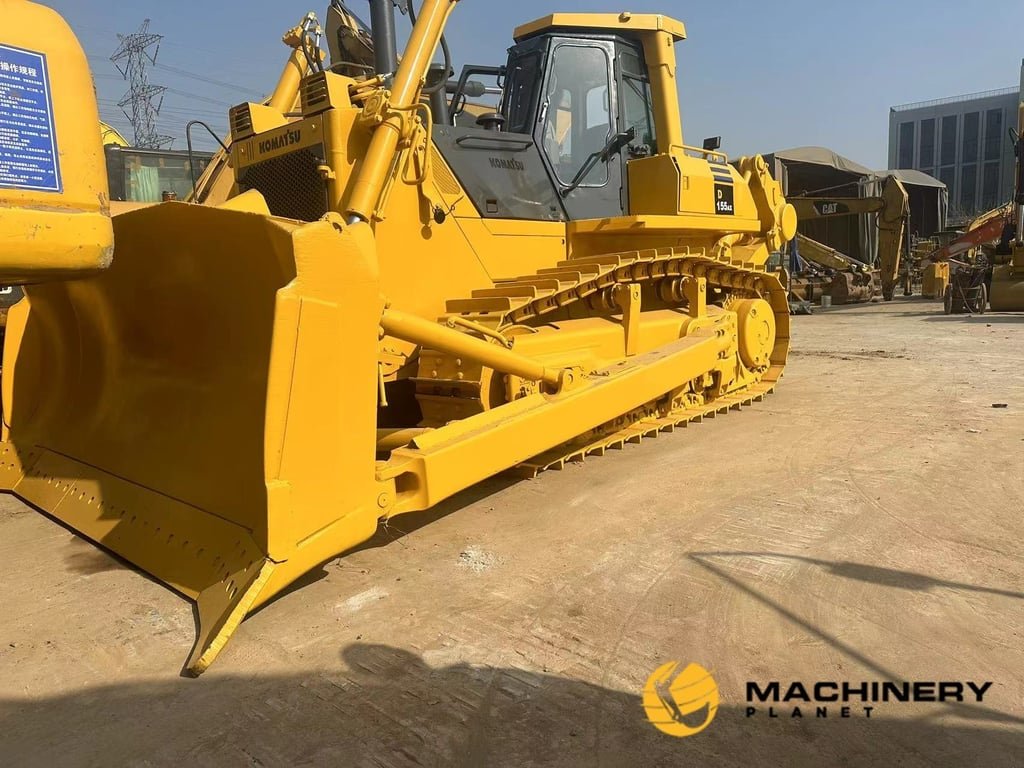 DA115A Komatsu Good Quality Made in Japan DA115A 2018 1 Dozers