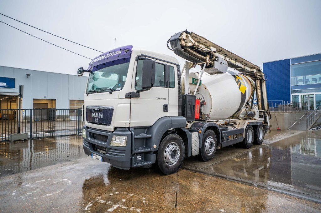 MAN TGS 32.360 BB+LIEBHERR+THEAM BG12 (band/tapis) 2010 E64876 TGS 32.360 BB+LIEBHERR+THEAM BG12 (band/tapis) 2010 1