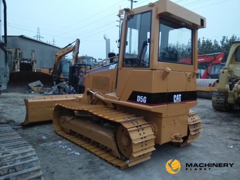 D5G Caterpillar Used Bulldozer good price HOT SALE D5G 2019 1 Dozers image 3
