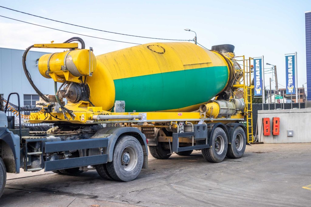 DE BUF BETON MIXER/MISCHER/MALAXEUR12M³ 2015 E62595 De Buf BETON MIXER/MISCHER/MALAXEUR12M³ 2015 1