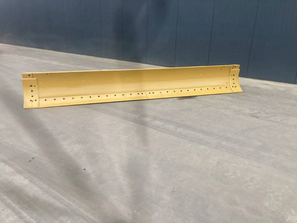 CAT 140M Moldboard 2025 905542 140M Moldboard 2025 0