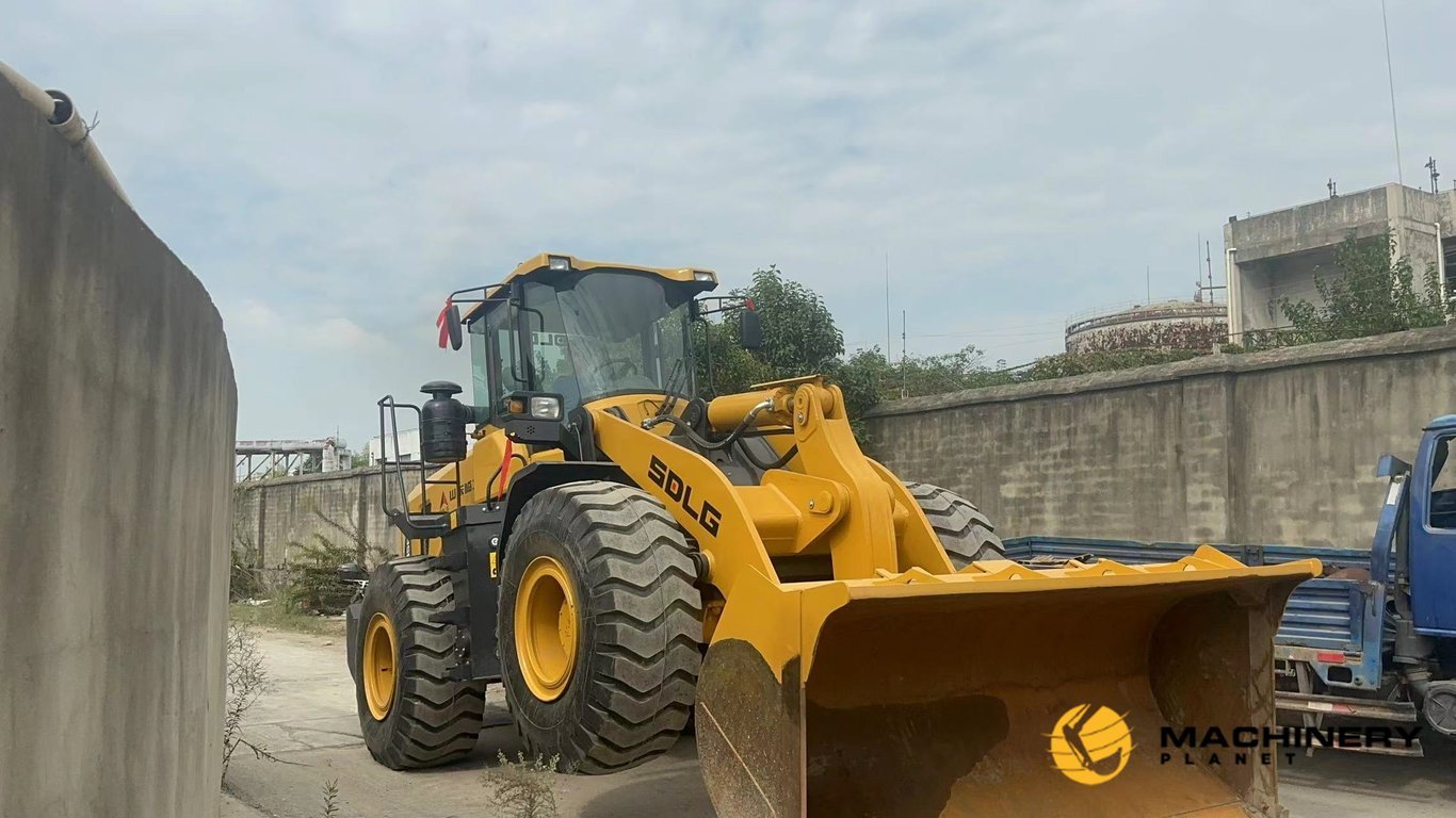 SDLG LG956F Loader Used Good Condition For Sale LG956F 2021 1 Wheel Loaders image 5
