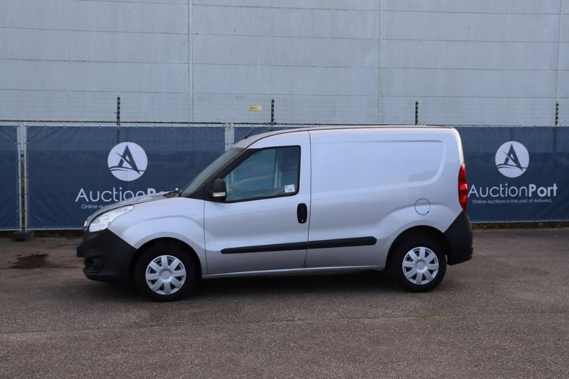 Opel Combo Diesel 2017 Van 2017 Opel Combo 2017 1