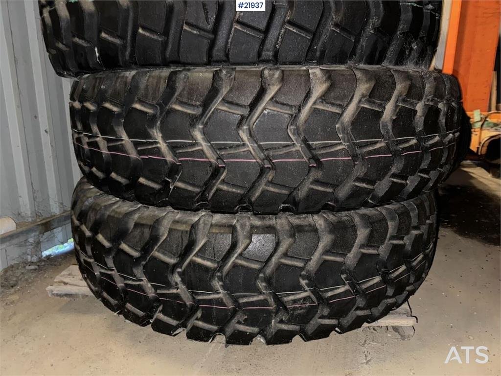 4 stk dekk til hjullaster eller veghøvel 21937 4 stk dekk til hjullaster eller veghøvel 1