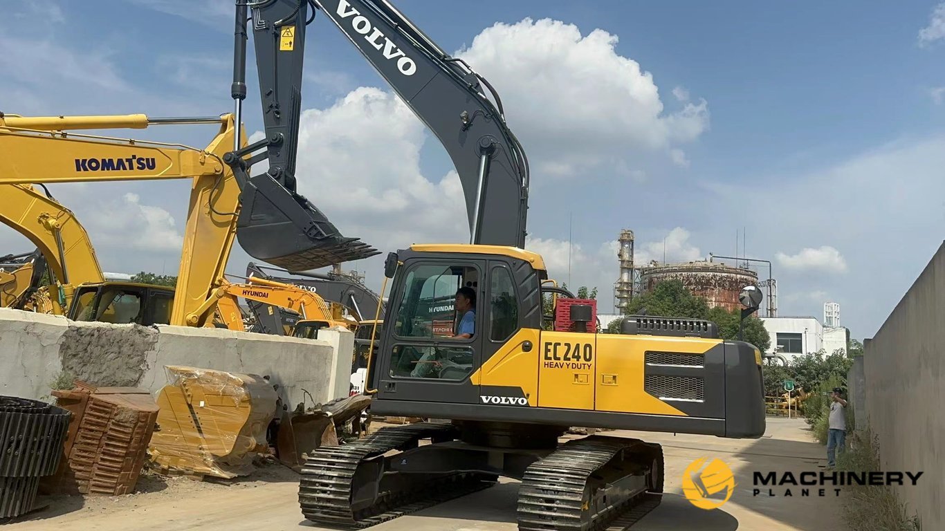 VOLVO EC240DL 24TONS CRAWLER EXCAVATOR GOOD PRICE EC240DL 2018 1 Crawler Excavators image 3
