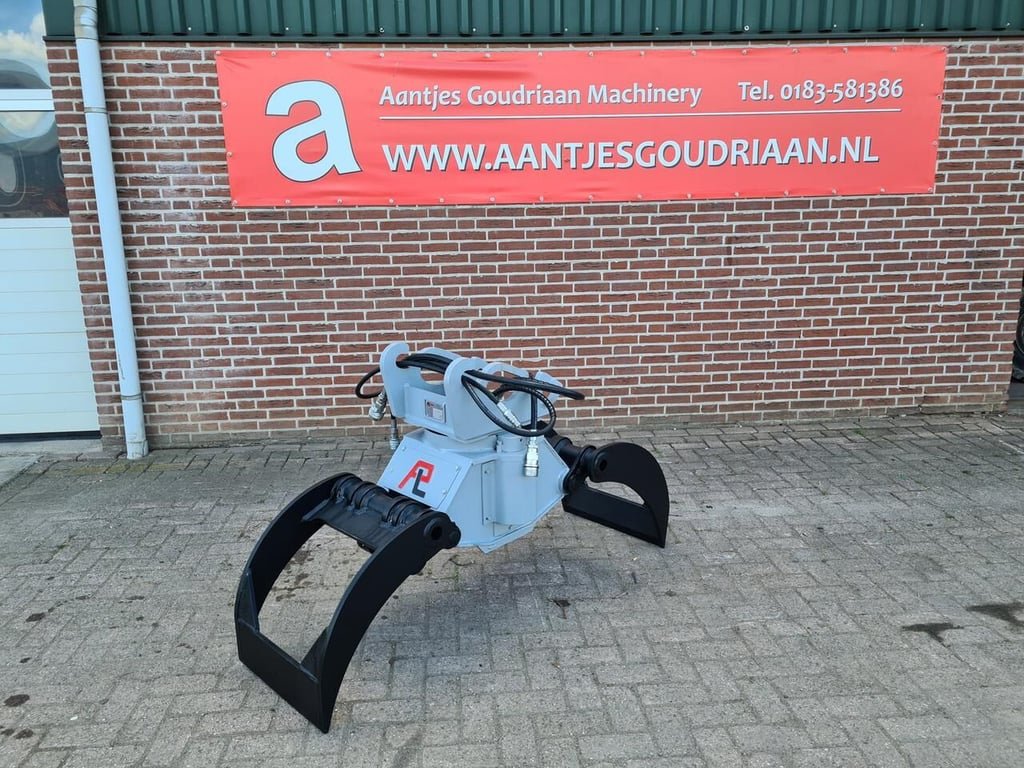 Pladdet houtgrijper 2022 9879 Pladdet houtgrijper 2022 0