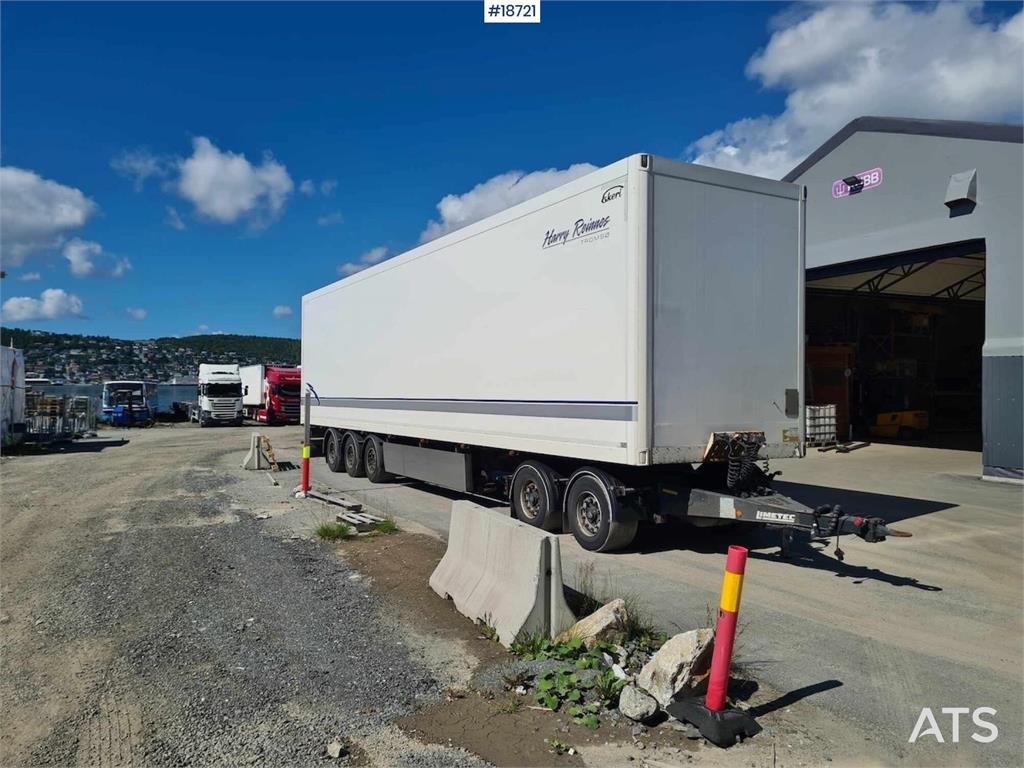 Ekeri 3-axle cabinet semitrailer w/ full side opening. 2019 18721 Ekeri 3-axle cabinet semitrailer w/ full side opening. 2...