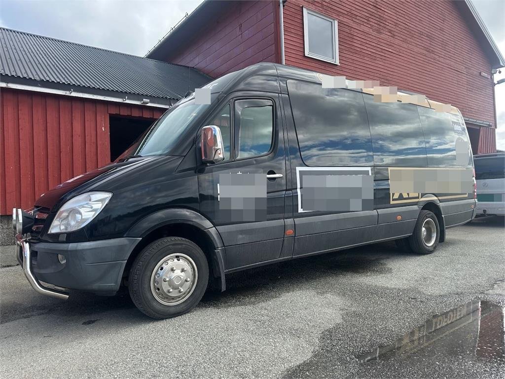 Mercedes-Benz Sprinter 519 minibus 16+1 seats w/ 2 sets of tires 2010 21039 Mercedes-Benz Sprinter 519 minibus 16+1 seats ...