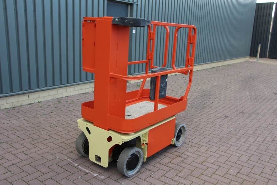 JLG 1230 ES Electric, 5.6m Working height, Non Marking 2007 JLG - 1230 ES - 60214 1230 ES Electric, 5.6m Working height, N...