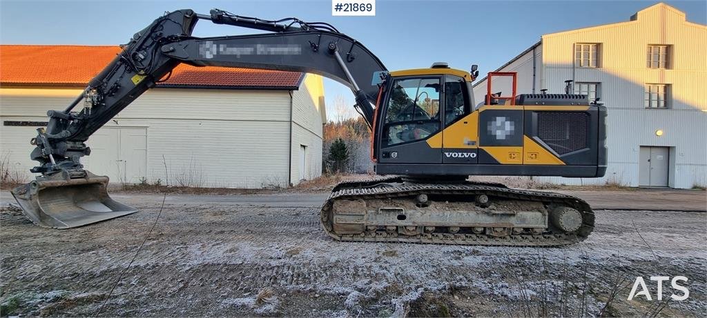 Volvo EC300el excavator w/ Toothed bucket, Sanding bucke 2024 21869 EC300el excavator w/ Toothed bucket, Sanding bucke 202...