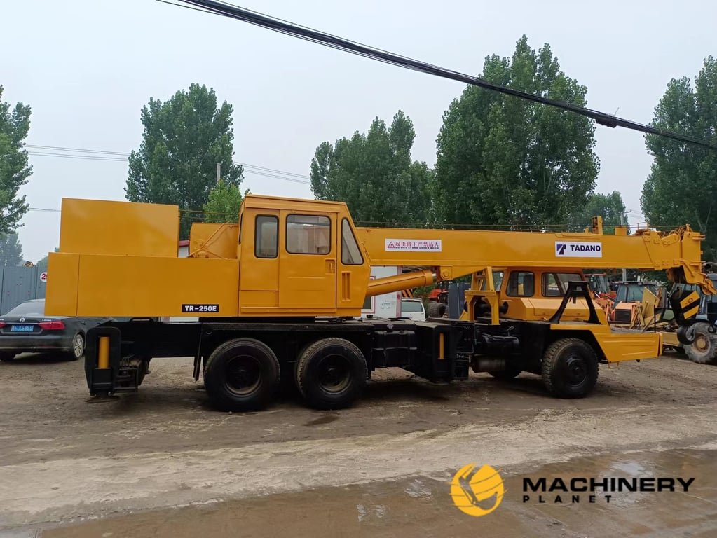 Tadano TR250E Crane Used High Quality TR250E 2018 1 Mobile Cranes image 2