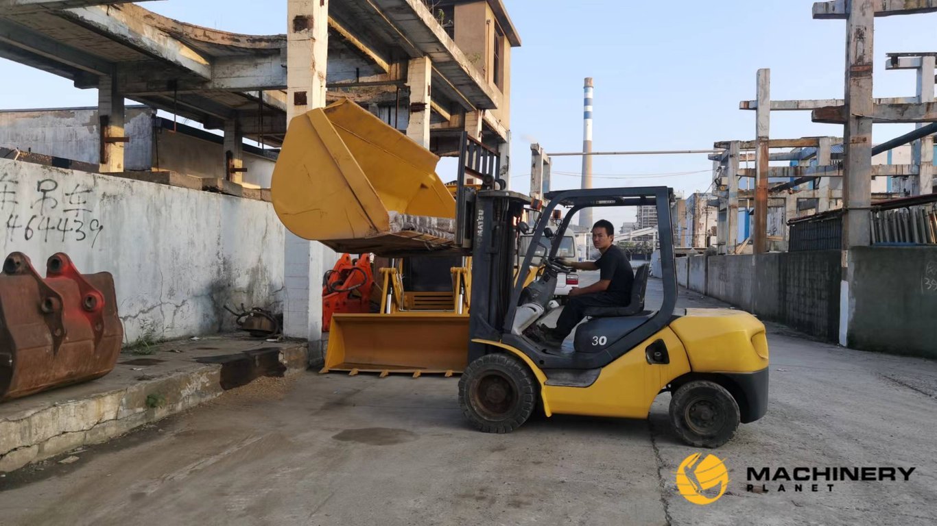 KOMATSU FD30 Forklift 3 Tons Hot sale FD30 2019 1 Forklift