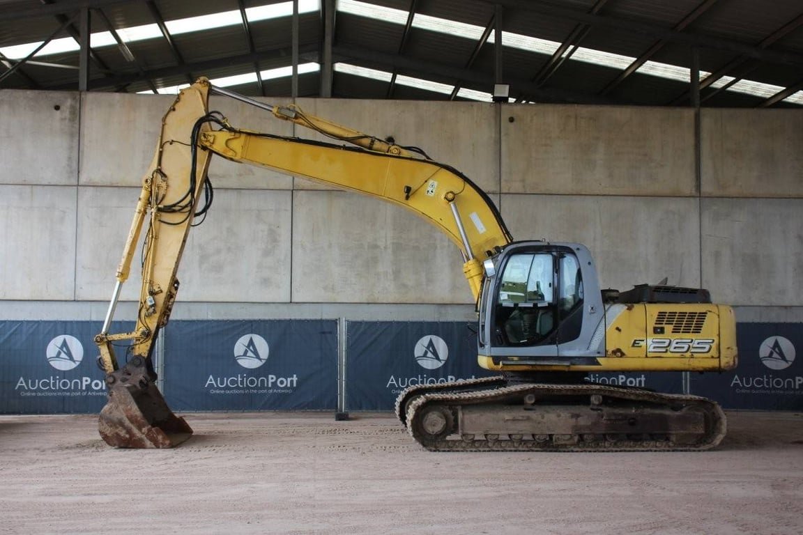 Crawler excavator New Holland E265 Diesel 2007 2007 E265 2007 1 Crawler Excavators