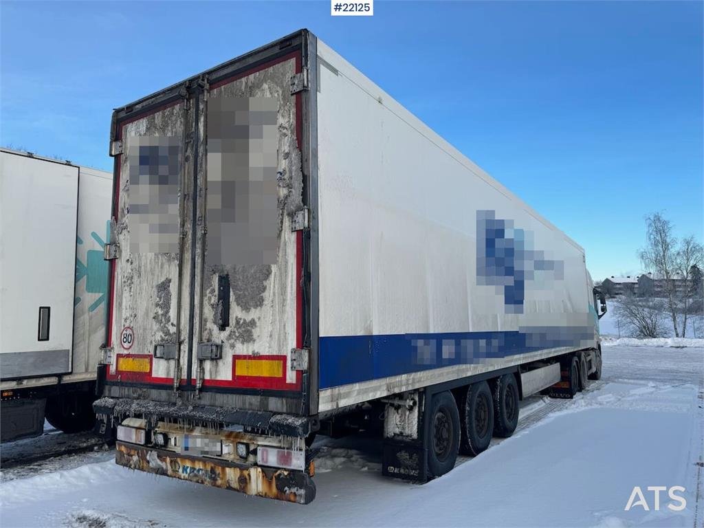 Krone box semi-trailer with Thermo King unit 2015 22125 box semi-trailer with Thermo King unit 2015 1 Refrigerated semi tr...