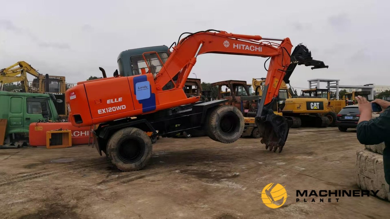 HITACHI Wheel Excavator EX120WD Low Price EX120WD 2019 1 Wheeled Excavators image 3