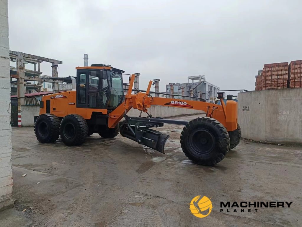 XCMG GR180 Grader Used Good Condition For Sale GR180 2021 1 Motor graders image 4