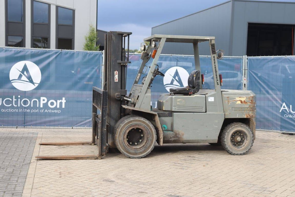 Forklift Yang FD-45TIP Diesel 4500kg 4.7m 1999 1999 Yang FD-45IIP 1999 1 Forklift