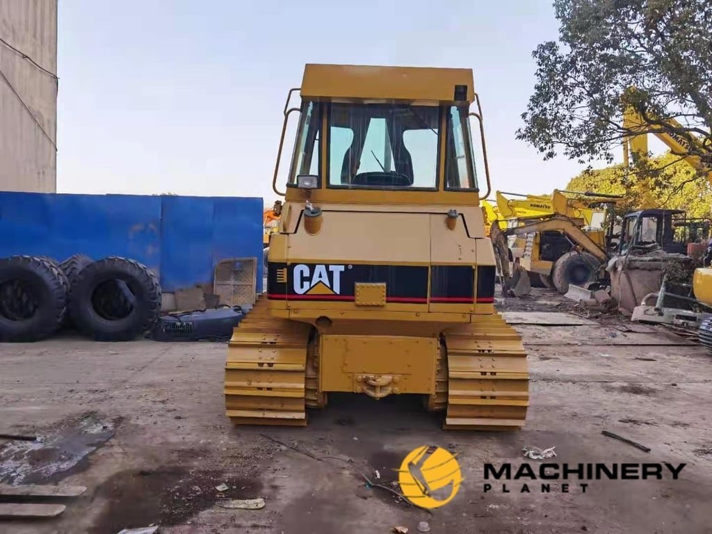 D4G Caterpillar Used Bulldozer good price D4G 2017 1 Dozers image 3
