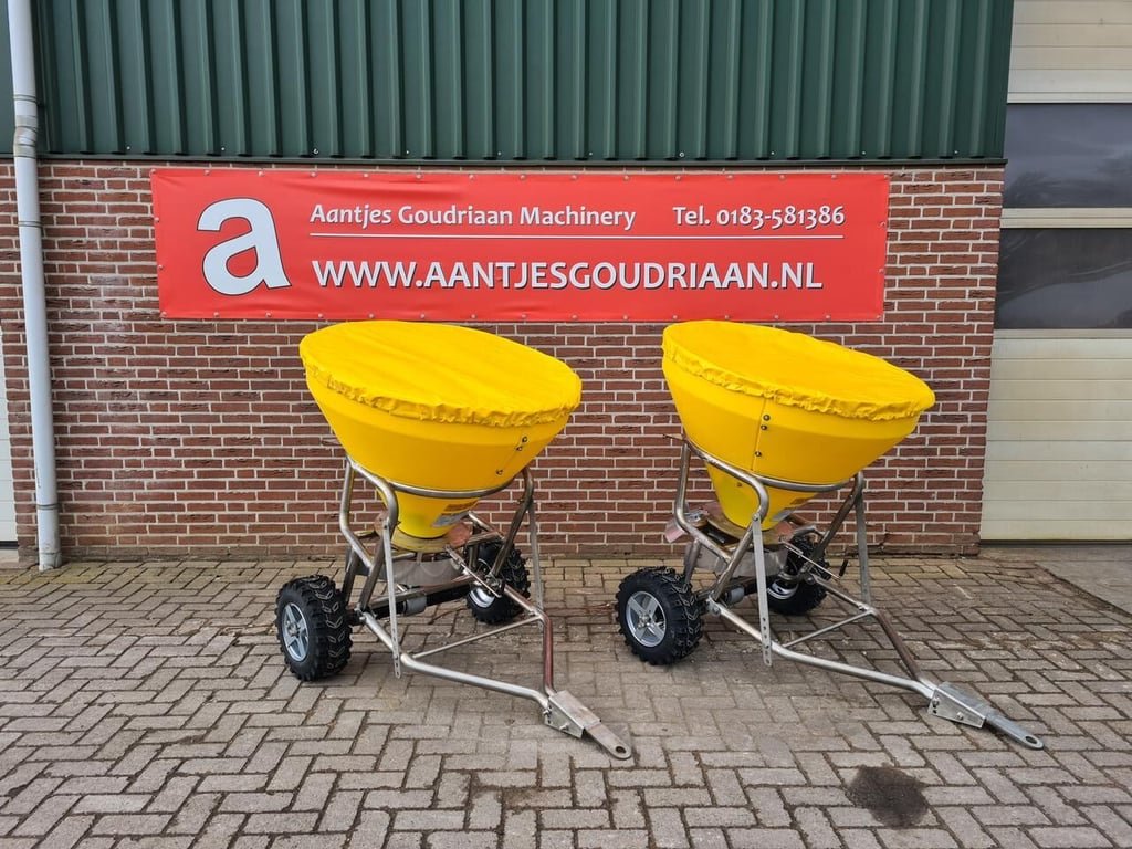 Zoutstrooier SW 300 met PE-bak 2021 8644 Zoutstrooier SW 300 met PE-bak 2021 0