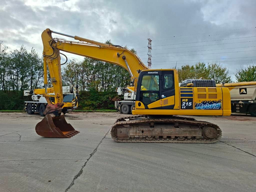 Komatsu HB215LC-3 2021 ATR-2139 HB215LC-3 2021 1 Crawler Excavators