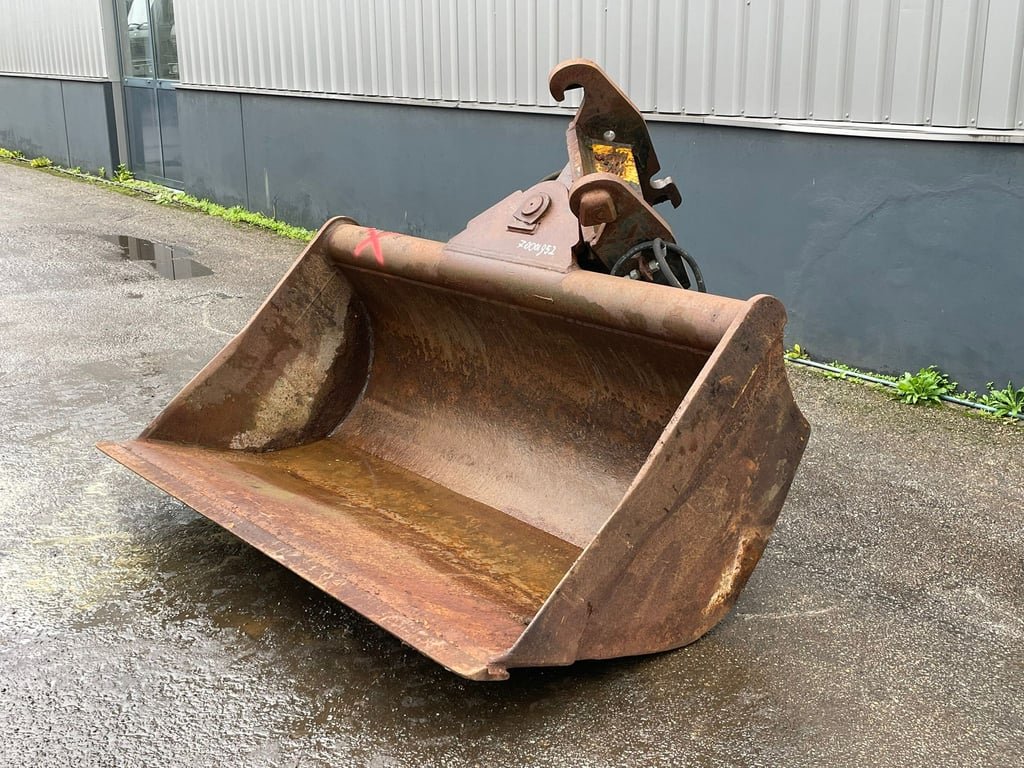 Tilting bucket CW40 70001952 Tilting bucket CW40 1