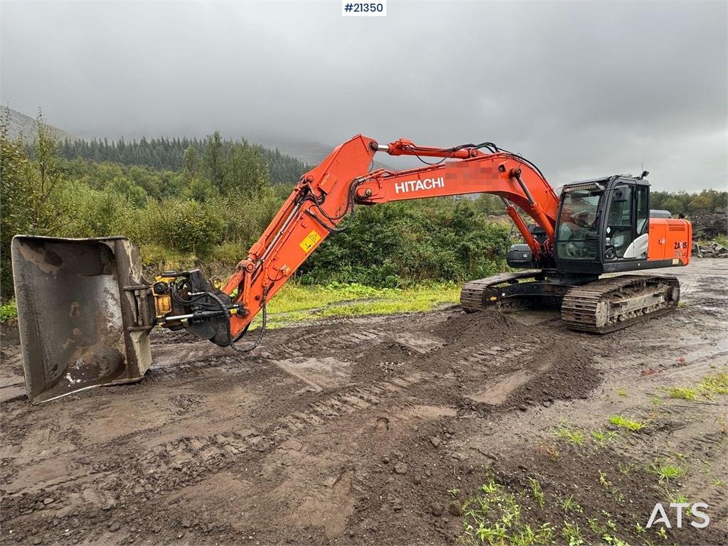 Hitachi ZX210LC w/ new certification. Only 2600 hours! 2015 21350 ZX210LC w/ new certification. Only 2600 hours! 2015 1 Cr...