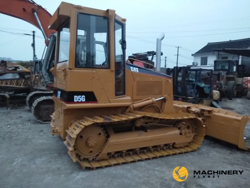 D5G Caterpillar Used Bulldozer good price HOT SALE D5G 2019 1 Dozers