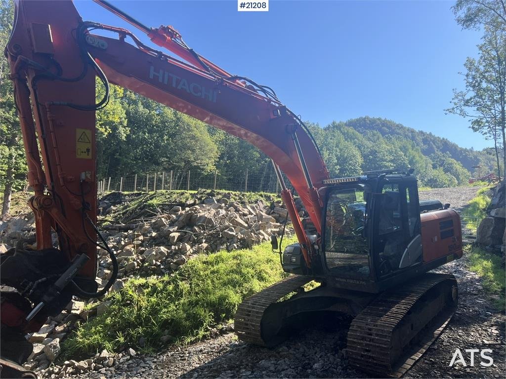 Hitachi zx190lc-5B excavator w/ rototilt, sanding bucket, 2016 21208 zx190lc-5B excavator w/ rototilt, sanding bucket, 201...