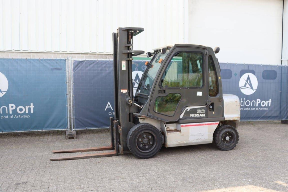 Forklift Nissan 30 Electric 3000kg 30 1 Forklift