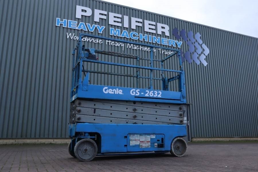 Genie GS2632 Electric, Working Height 10m, 227kg Capacit 2006 GENIE - GS2632 - 62759 GS2632 Electric, Working Height 10m, ...