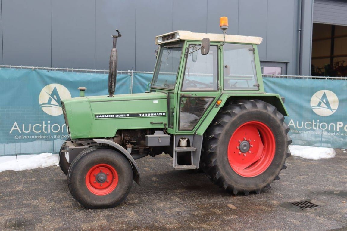 Tractor Fendt Farmer 305LS Turbomatik Diesel (Margin) 1987 Fendt Farmer 305LS Turbomatik 1987 1