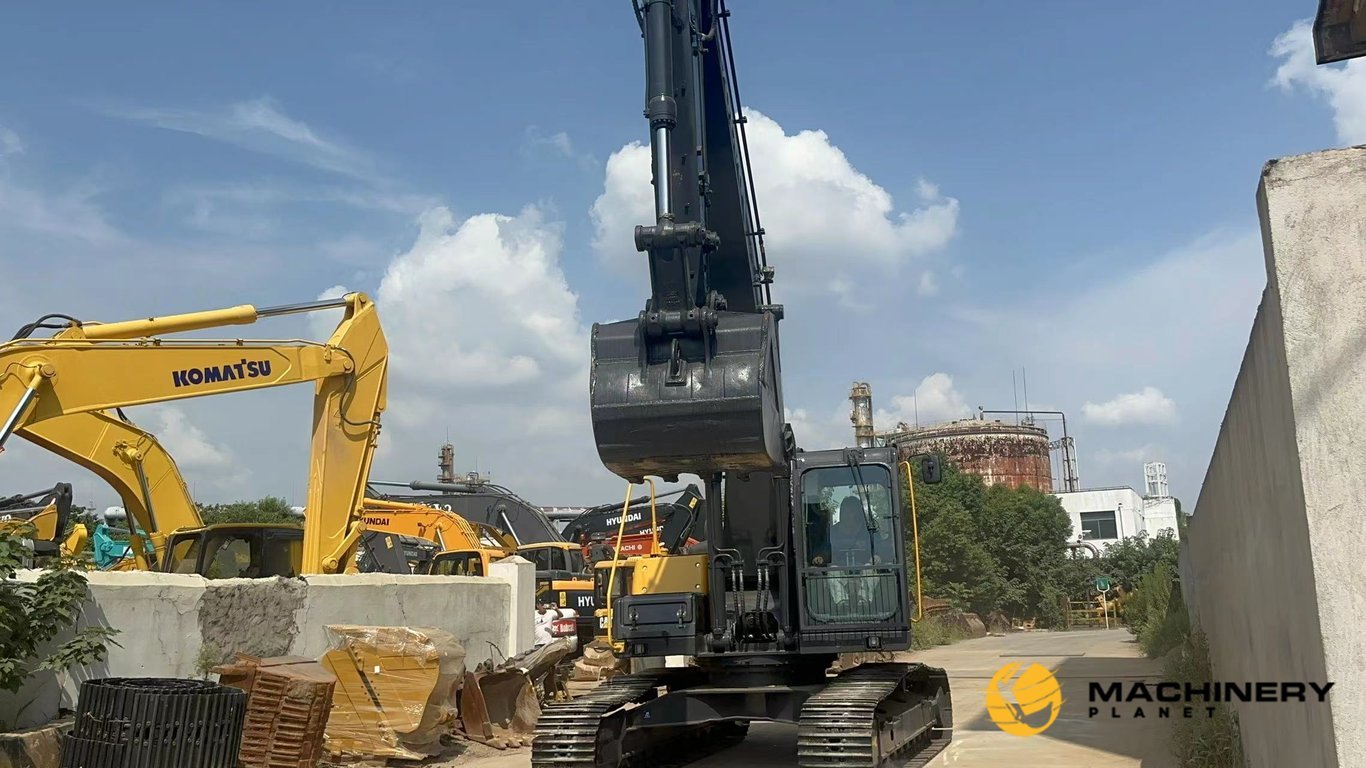 VOLVO EC240BLC 24TONS CRAWLER EXCAVATOR GOOD PRICE EC240BLC 2018 1 Crawler Excavators image 4