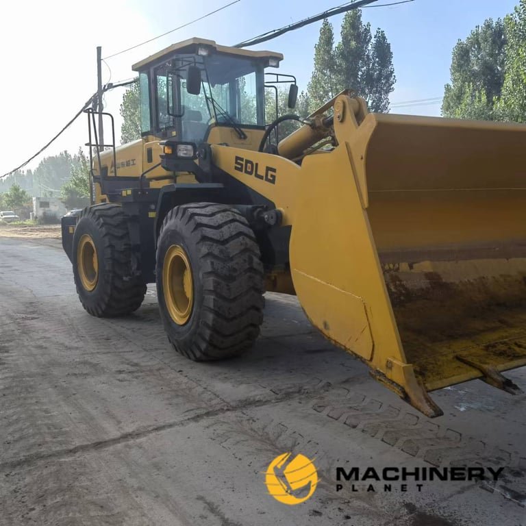 SDLG LG958F Loader Used Good Condition For Sale LG958F 2020 1 Wheel Loaders image 3