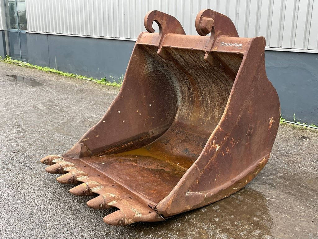 Verachtert Bucket with teeth 70001949 Verachtert Bucket with teeth 1
