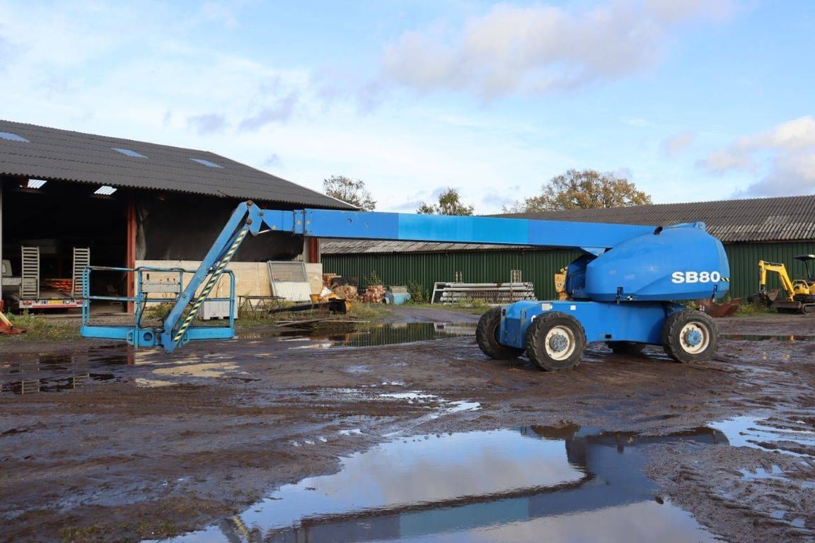 Telescopic boom lift UpRight SB80 Diesel 26.4m SB80 1