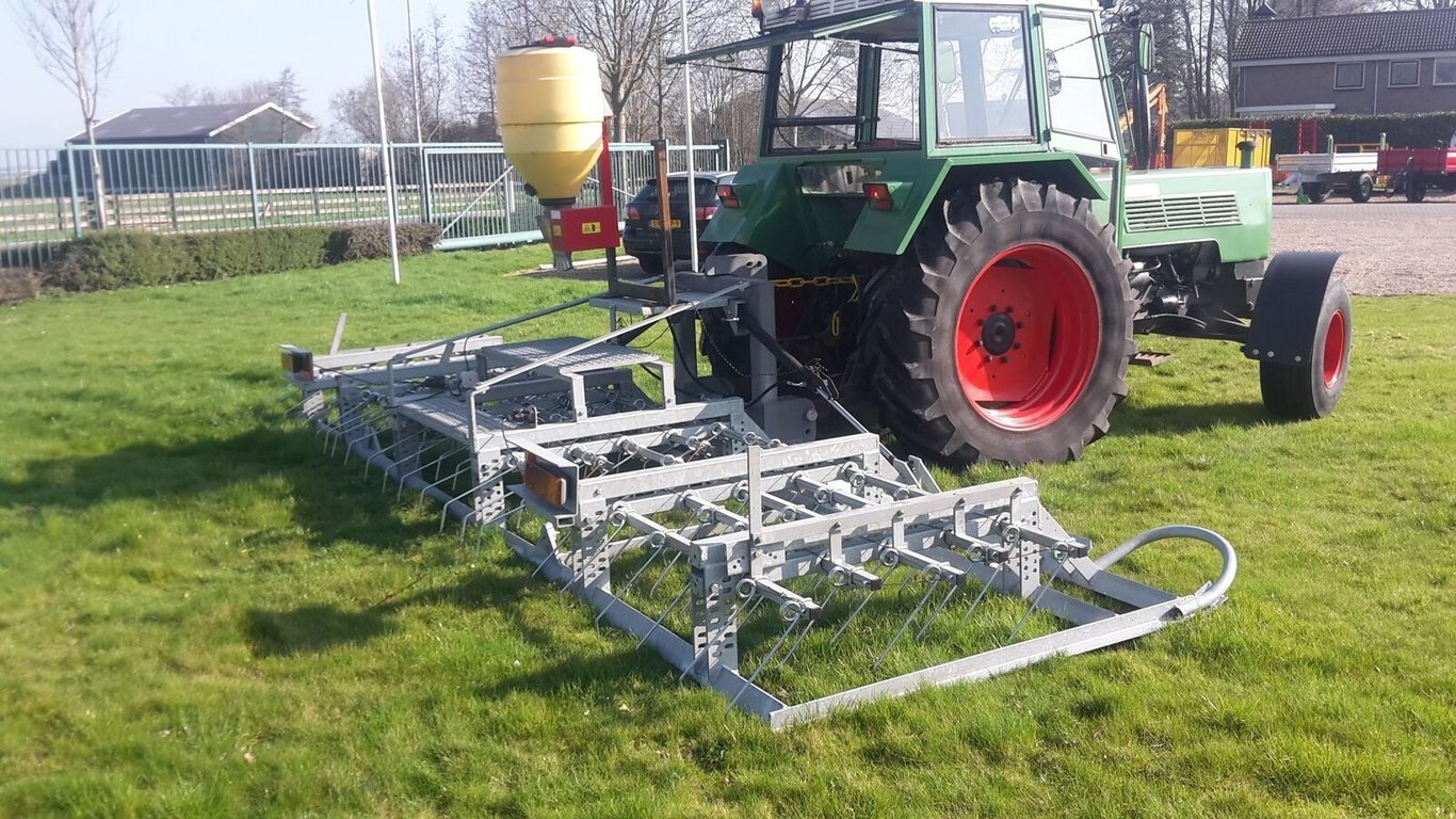 Graslandverzorgingsmachine N3858 Graslandverzorgingsmachine 0